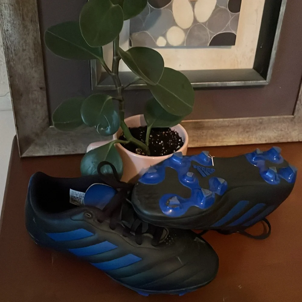 Soccer Cleats - Picture 2 of 3